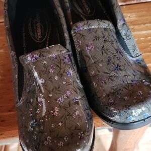 Easy Street Floral Print Clogs - Black and Purple